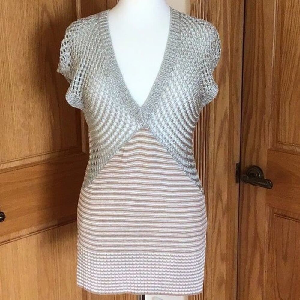 Short Sleeve Top.